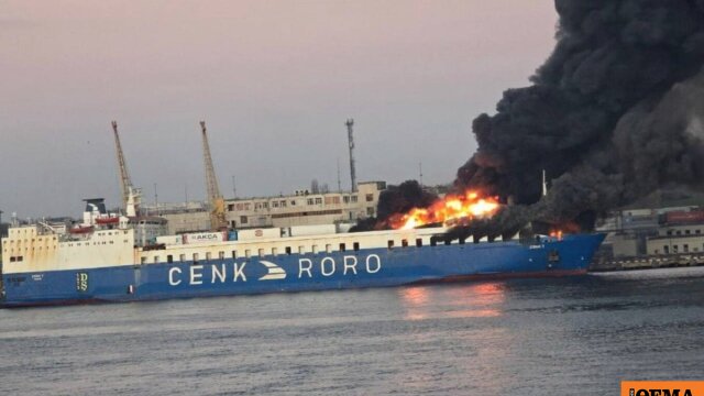 Η στιγμή που ρωσικό drone χτυπά τουρκικό πλοίο στο λιμάνι της Οδησσού – Δείτε βίντεο