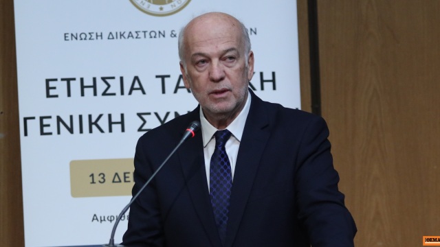 Πέντε δικηγόροι θέλουν να τα κάνουν όλα μπάχαλο και να στηθούν λαϊκά δικαστήρια