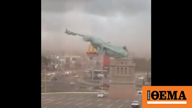 Η στιγμή που ισχυρός άνεμος γκρεμίζει αντίγραφο του Αγάλματος της Ελευθερίας στη Βραζιλία