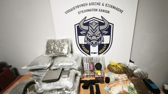 Σύλληψη 22χρονου Αλβανού με 10 κιλά κάνναβης, είχε κάνει «βαποράκια» τη μητέρα και την αδελφή του