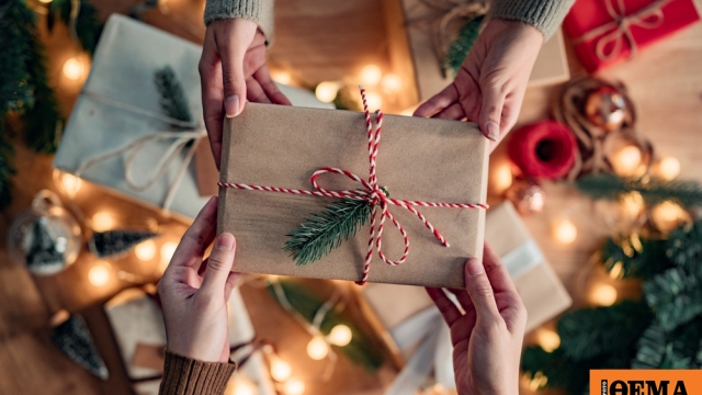 Το 95,1% των Ελλήνων δηλώνει ότι η ακρίβεια θα επηρεάσει τις χριστουγεννιάτικες αγορές τους