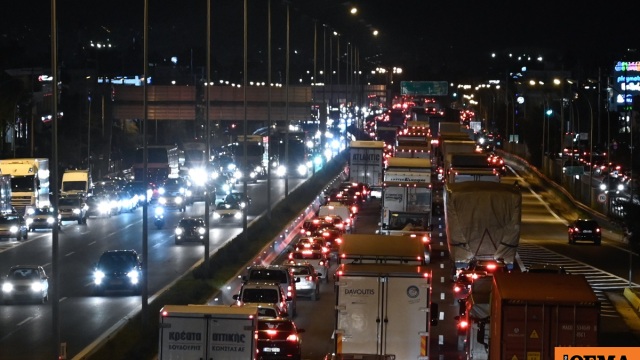 Μποτιλιαρισμένος ο Κηφισός, στο «κόκκινο» η Κηφισίας και κεντρικοί δρόμοι στην Αθήνα