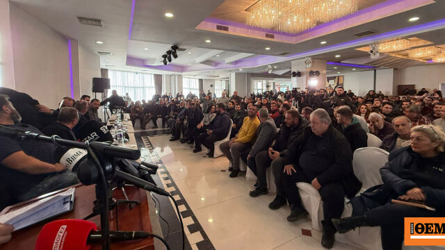 Αρνούνται την συνάντηση με Μητσοτάκη και συνεχίζουν τα μπλόκα οι αγρότες