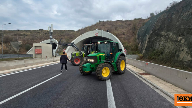 Με αγροτικά μπλόκα ξεκινά η έξοδος των εκδρομέων των Χριστουγέννων, ο σχεδιασμός για ανοιχτές λωρίδες και η διακοπή για λόγους ασφαλείας