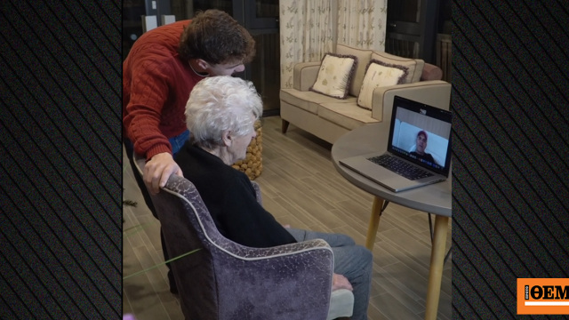 Η έκπληξη του Ρόμπι Γουίλιαμς σε 94χρονη θαυμάστριά του, δείτε βίντεο