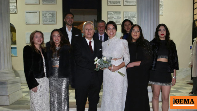 Γιάννης Ραγκούσης και Μαρίνα Κοντοτόλη παντρεύτηκαν στην Αγία Σοφία Ακροπόλεως