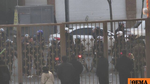 Δακρυγόνα έφτασαν σε νοσοκομείο της Τεχεράνης κατά τη διάρκεια επεισοδίων με διαδηλωτές