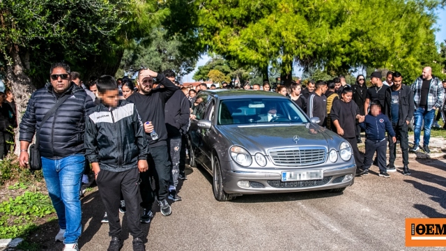 Θρήνος στο τελευταίο αντίο στον 30χρονο που έχασε τη ζωή του μετά τον άγριο ξυλοδαρμό στον Πάτρα