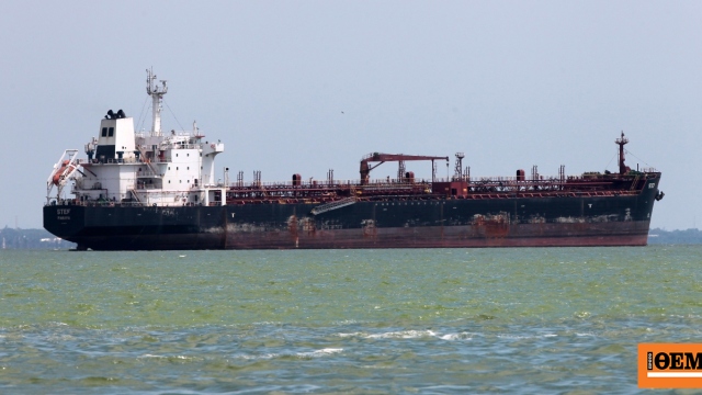 Γυρίζει την πλάτη στην Κίνα και στέλνει πετρέλαιο 2 δισ. δολαρίων στις ΗΠΑ