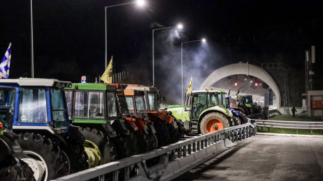 Συνεχίζεται ο αποκλεισμός στις σήραγγες των Τεμπών