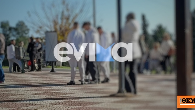 Θρήνος στην κηδεία του 15χρονου που έπεσε από την Υψηλή Γέφυρα της Χαλκίδας