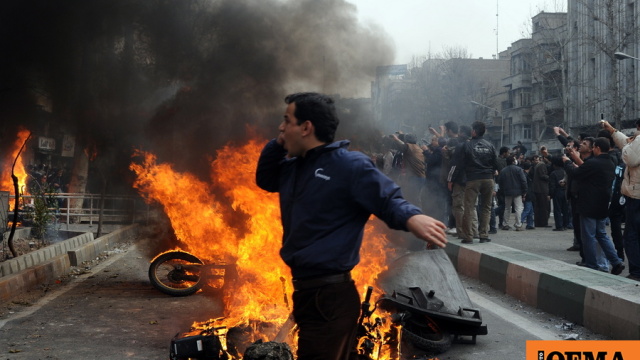 Το xρονικό των ματωμένων εξεγέρσεων στο Ιράν από το 1999 μέχρι σήμερα