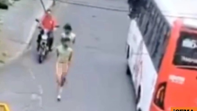 Κάτοικοι στην Κολομβία γδύνουν και διαπομπεύουν κλέφτες στον δρόμο