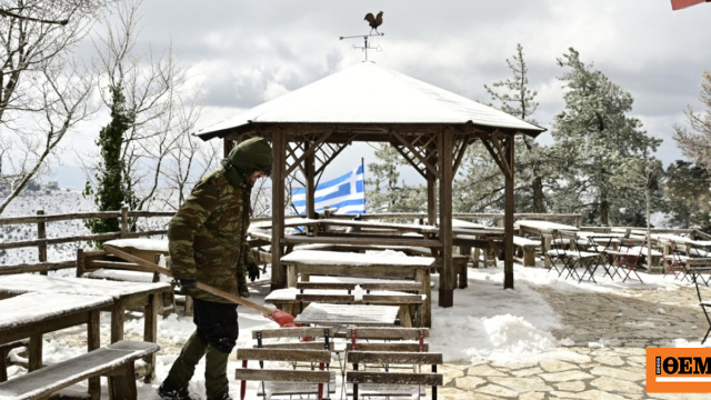 Νέα απάντηση Μαρουσάκη στις αιχμές Τσατραφύλλια για τις «πολικές φωτοβολίδες»