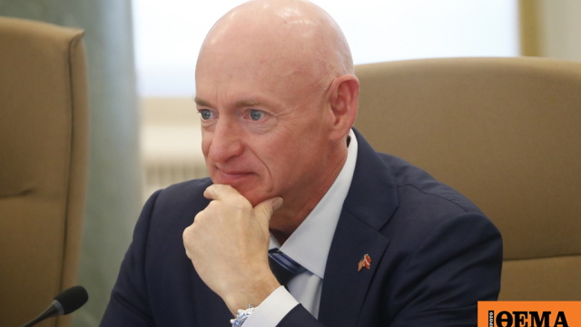 Με μήνυση απαντά ο γερουσιαστής Μαρκ Κέλι στον υπουργό Άμυνας που τον κατηγορεί για στάση Με μήνυση απαντά ο γερουσιαστής Μαρκ Κέλι στον υπουργό Άμυνας που τον κατηγορεί για στάση