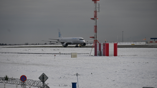 Έκλεισε το αεροδρόμιο της Βιέννης λόγω παγετού, «πολύ περιορισμένη λειτουργία» στο αεροδρόμιο της Πράγας