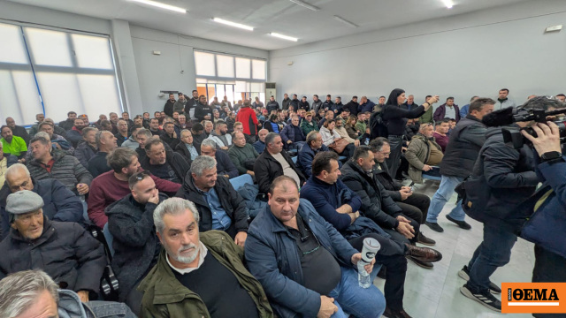 Σε εξέλιξη η πανελλαδική σύσκεψη των αγροτών στον Παλαμά Καρδίτσας, στο τραπέζι η κλιμάκωση των κινητοποιήσεων