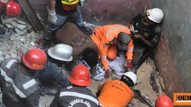 Τουλάχιστον 16 νεκροί και δεκάδες τραυματίες μετά από έκρηξη φιάλης αερίου στο Πακιστάν Τουλάχιστον 16 νεκροί και δεκάδες τραυματίες μετά από έκρηξη φιάλης αερίου στο Πακιστάν