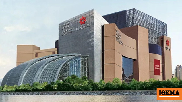 Έχει 700 καταστήματα σε 16 ορόφους (vid)