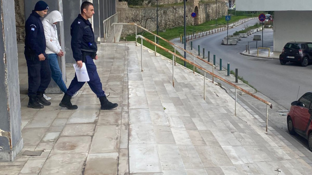 Δολοφονία στην Καλαμαριά: «Δεν καταλάβαμε ότι τον μαχαίρωσε» είπε στην απολογία του ο 19χρονος που ήταν μαζί με τον Κλεομένη