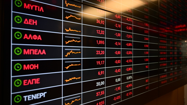 «Βαθύ κόκκινο» στο Χρηματιστήριο - Δεύτερη σερί εβδομαδιαία πτώση και νέο χαμηλό τετραμήνου