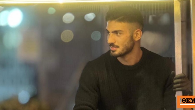 Ποιος είναι ο Τούρκος καστανάς που κάνει θραύση στο TikTok, τον αποκαλούν «αξιοθέατο» της Κωνσταντινούπολης και σχηματίζουν ουρές για να τον δουν