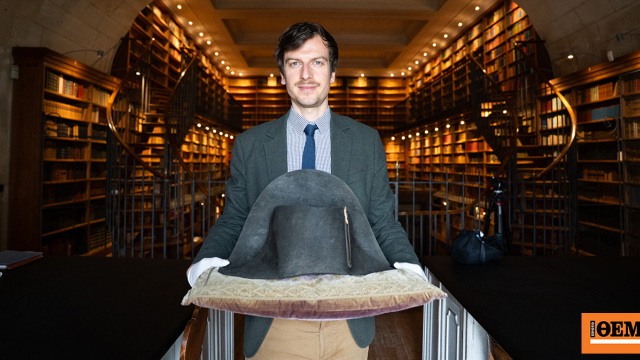 «Ένα αληθινό θαύμα»: Πώς χάθηκε και ξαναβρέθηκε το καπέλο που φορούσε ο Ναπολέων στην εξορία του