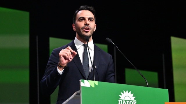 Χριστοδουλάκης στο συνέδριο του ΠΑΣΟΚ: Καθαρή διαχωριστική γραμμή με τη δεξιά του Μητσοτάκη, χωρίς αστερίσκους και θολά σημεία