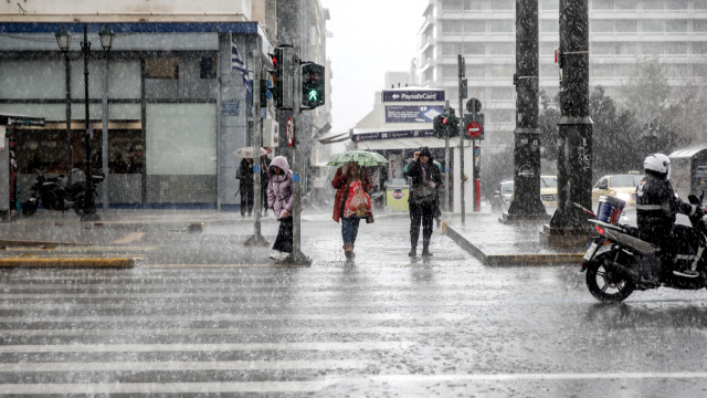 Σε επιφυλακή ο Δήμος Αθηναίων για την κακοκαιρία: Ζητά από όλους να αποφεύγουν τις άσκοπες μετακινήσεις