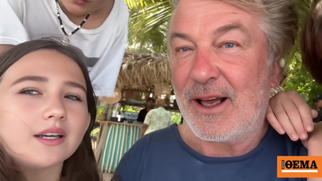 Ο Άλεκ Μπάλντουιν έκλεισε τα 68, το αστείο της κόρης του για τη διαφορά ηλικίας με τη σύζυγό του: «Η μαμά ήταν 14 όταν ήσουν 40;»