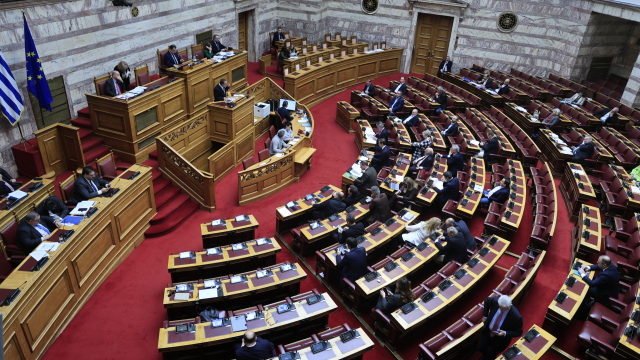 «Σιγοβράζουν» οι βουλευτές της ΝΔ για τον χειρισμό της δεύτερης δικογραφίας για τον ΟΠΕΚΕΠΕ: «Να κλείσουμε τα γραφεία μας;»