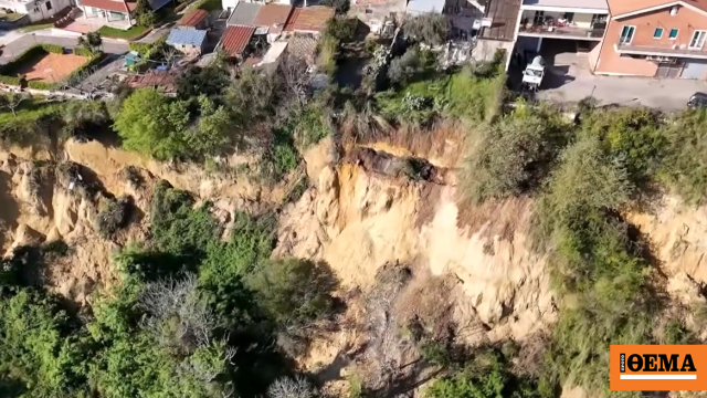 Μεγάλη κατολίσθηση με μέτωπο 4 χιλιομέτρων έκοψε στα δύο την Ιταλία, δείτε βίντεο