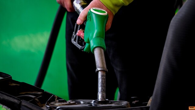 Fuel Pass: Ξεπέρασαν το 1 εκατομμύριο οι αιτήσεις, «τρέχουν» και σήμερα οι πληρωμές