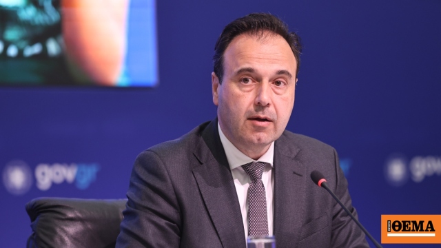 Παπαστεργίου: Υψηλά πρόστιμα στις πλατφόρμες που δεν θα συμμορφωθούν με την απαγόρευση στους ανηλίκους