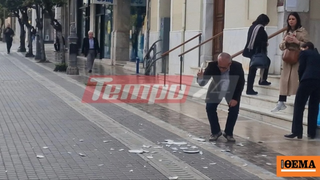 Πρώτη Ανάσταση στην Πάτρα: Το έθιμο ενός αιώνα με καταστηματάρχες να σπάνε εμπορεύματα, δείτε βίντεο