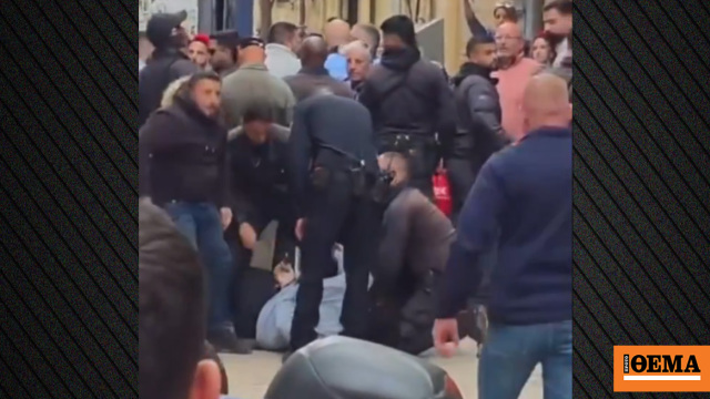 Δείτε βίντεο: Ισραηλινοί αστυνομικοί κατηγορούνται ότι απώθησαν με τη βία Παλαιστίνους χριστιανούς στην αφή του Αγίου Φωτός