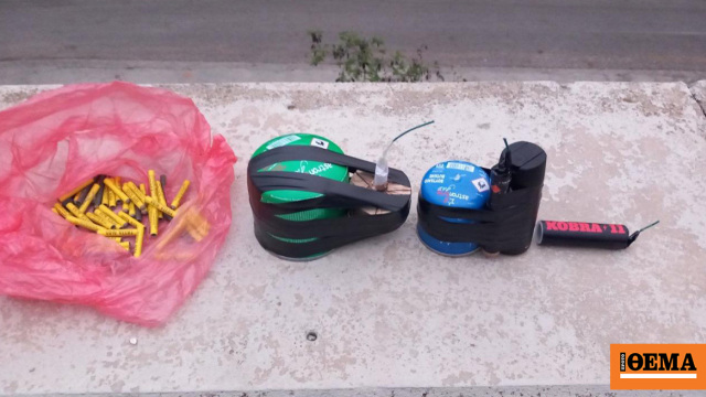 Επίθεση με κροτίδα σε λεωφορείο στον Πειραιά – Σύλληψη 14χρονου που είχε εκρηκτικά στο σακίδιό του