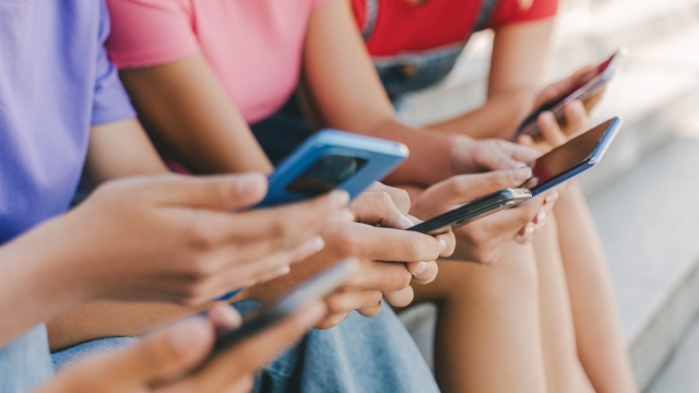 Φρένο στους ανηλίκους στα social media επιχειρεί η ΕΕ με νέα εφαρμογή