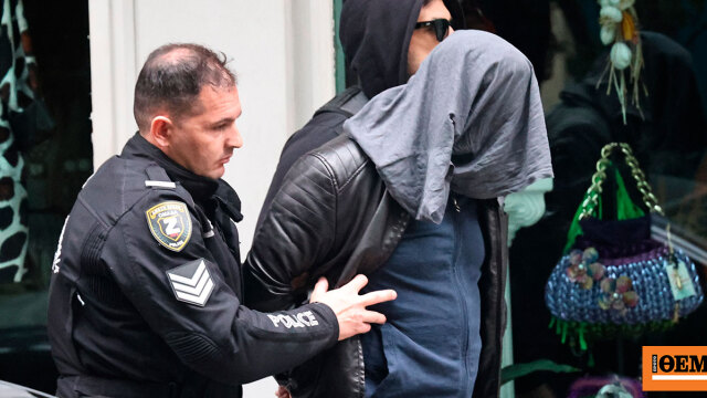 Μυστήριο με τη νεκρή γυναίκα σε πολυκατοικία στην Αθήνα: «Καβγαδίσαμε» λέει ο Ιταλός ύποπτος, με αμυχές και οι δύο, τι δείχνουν τα πρώτα στοιχεία