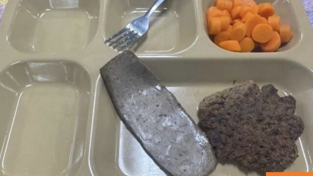 «Πεινασμένοι όλη την ώρα»: Αμερικανοί πεζοναύτες σε πλοία στη Μέση Ανατολή καταγγέλλουν κακής ποιότητας φαγητό και μικρές μερίδες