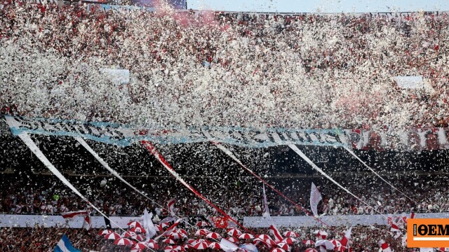 Φαντασμαγορική ατμόσφαιρα στο ντέρμπι Ρίβερ Πλέιτ - Μπόκα Τζούνιορς με 52 τόνους χαρτάκια, δείτε βίντεο και φωτογραφίες