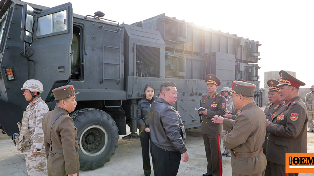 Η Βόρεια Κορέα εκτόξευσε 5 βαλλιστικούς πυραύλους παρουσία του Κιμ Γιονγκ Ουν, δείτε εικόνες