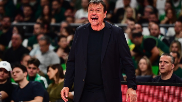 Παναθηναϊκός - Μονακό: Ο Αταμάν πήρε τάιμ άουτ μόλις στο 1:57 μετά την έναρξη του ματς