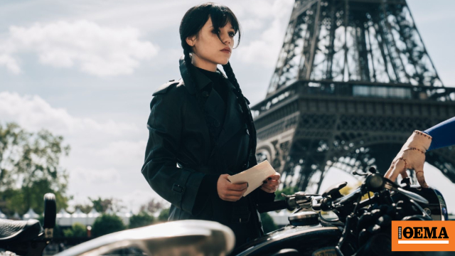 Η πρώτη εικόνα από τον τρίτο κύκλο της σειράς «Wednesday»: Η Τζένα Ορτέγκα στο Παρίσι