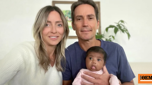 Το ζευγάρι στη Φλόριντα που γέννησε μαύρο μωρό μετά από λάθος στην εξωσωματική βρήκε τους βιολογικούς γονείς του παιδιού