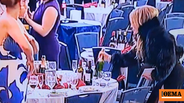 Γυναίκα άρπαζε μπουκάλια κρασιού μετά τους πυροβολισμούς στο δείπνο των ανταποκριτών του Λευκού Οίκου, δείτε βίντεο