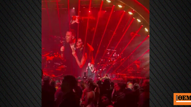 Η Δέσποινα Βανδή ανέβηκε στη σκηνή όπου τραγουδούν ο Αντώνης Ρέμος και ο Χρήστος Μάστορας, δείτε βίντεο