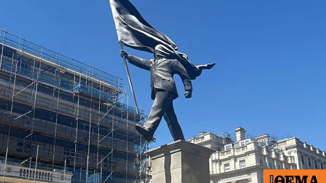 Banksy: Ξαναχτύπησε στην καρδιά του Λονδίνου με ένα άγαλμα που καταγγέλλει τον εθνικισμό