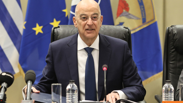 Δένδιας: Νέα πραγματικότητα στις Ένοπλες Δυνάμεις, αυξημένη συμμετοχή της εγχώριας αμυντικής βιομηχανίας στα εξοπλιστικά