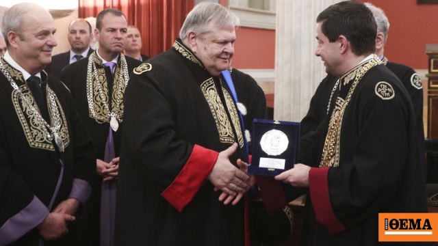 Πολιτική, ακαδημαϊκή και εκκλησιαστική «σύναξη» στο ΕΚΠΑ για την αγόρευση του Βενιζέλου σε επίτιμο διδάκτορα, δείτε εικόνες
